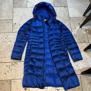 North Face long winter jacket. Size medium